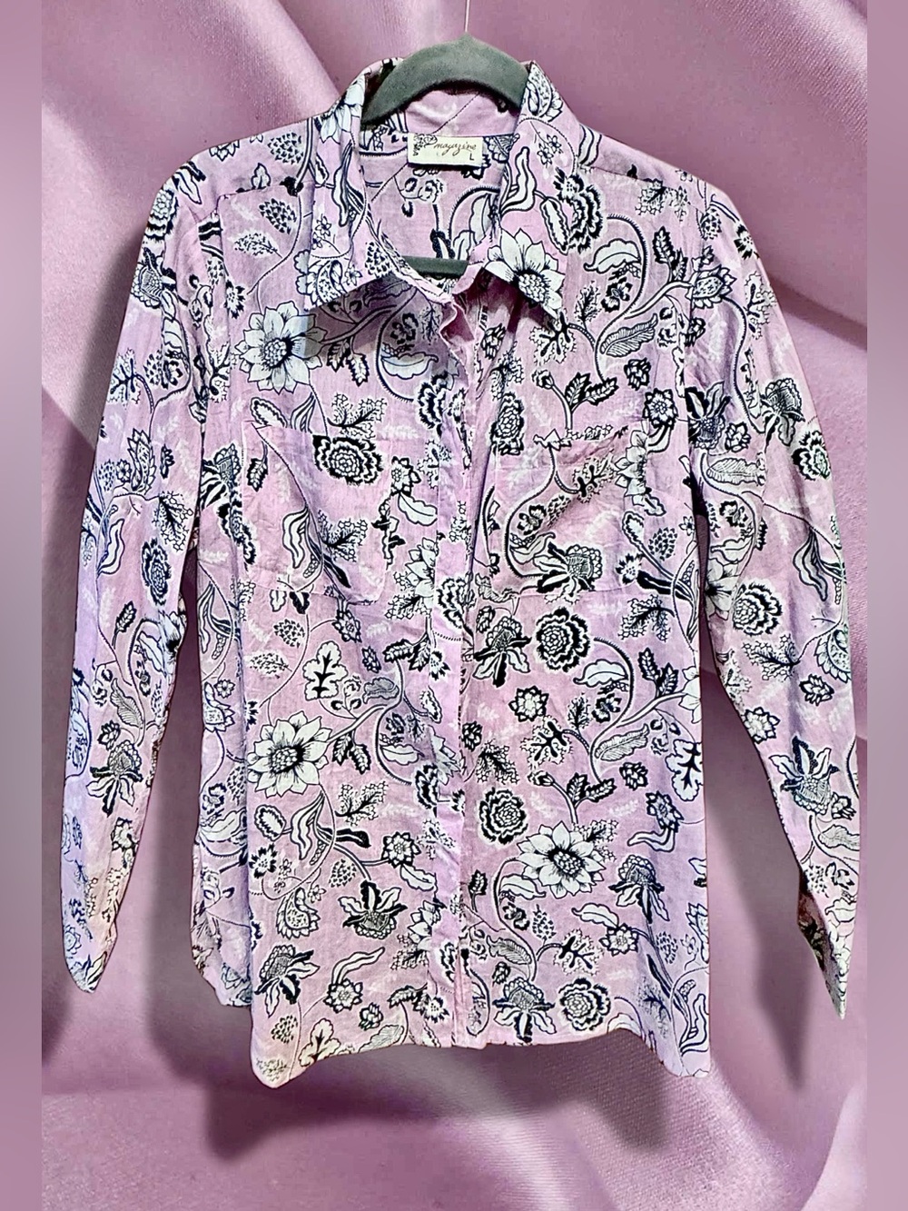 Magazine - Light Pink Cotton Top with Black & White Floral Detail size Large